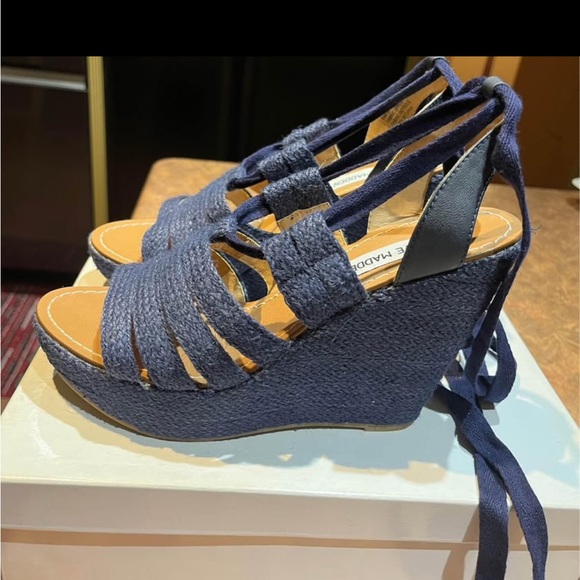Women’s Shoes Steve Madden Wedges - Picture 2 of 3